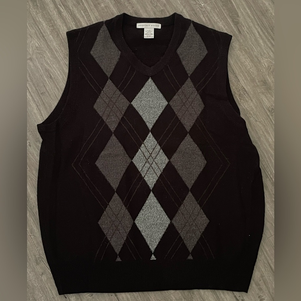 GEOFFREY BEENE SWEATER VEST
